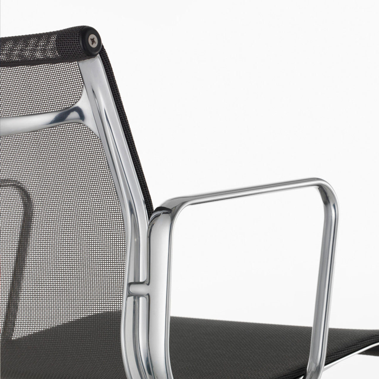 Vitra Eames Aluminium Chair EA 108 Mesh