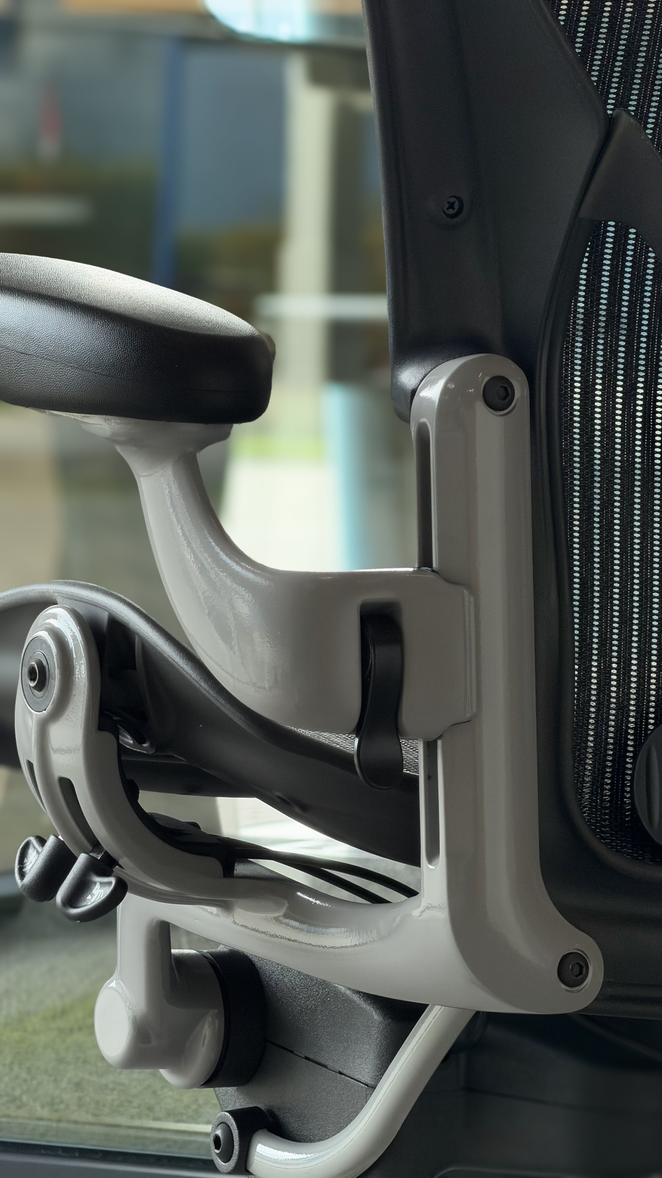 Refurbished Herman Miller Aeron Chair Classic (Custom Chalk Grey)